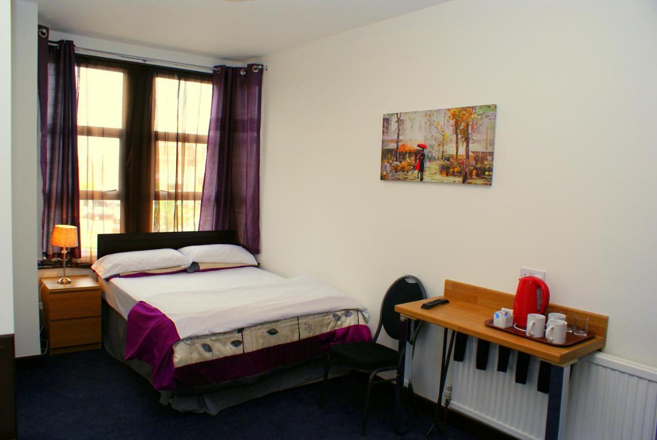 The Hindes Hotel londyńska dzielnica londyńska dzielnica Harrow Pokój zdjęcie